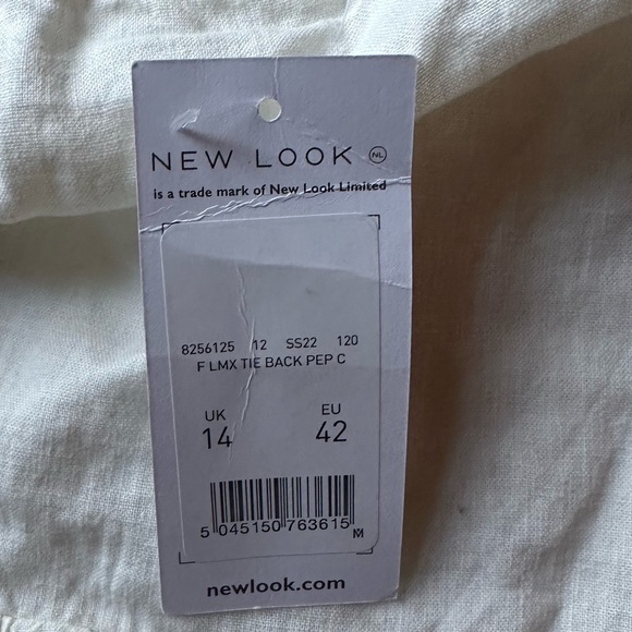 New Look white flowy crop tank NWT - Picture 4 of 4